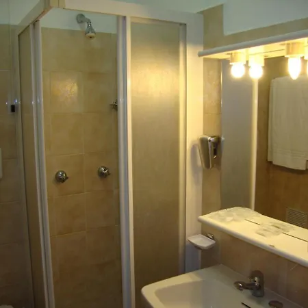 Conte - S. Angelo Bay Serrara Fontana