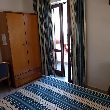 Szálloda Conte - S. Angelo Bay 3*