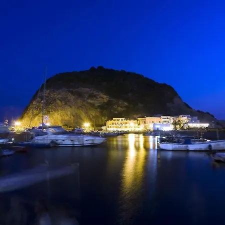 Conte - S. Angelo Bay 3*