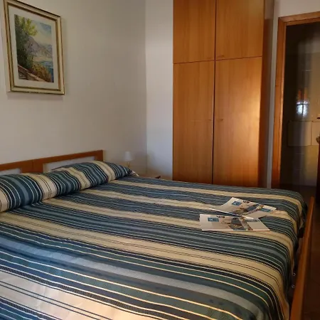 Conte - S. Angelo Bay Serrara Fontana