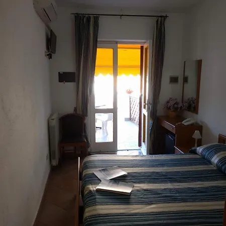 Conte - S. Angelo Bay 3* Serrara Fontana